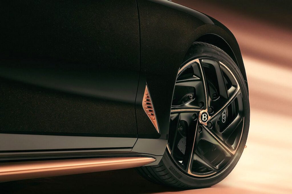 Bentley-Limited-Edition-Model-Baturi-Series-The-Black-Rose-Unveiled-3-1024x683.jpg