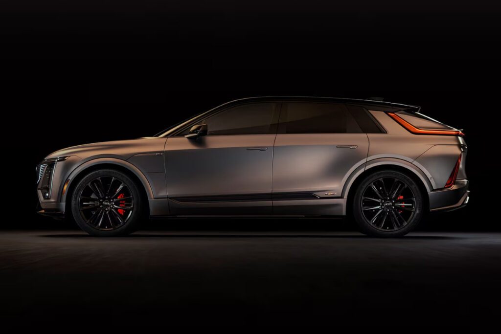 Cadillac-unveils-first-high-performance-electric-SUV-Lyriq-V-3-1024x683.jpg