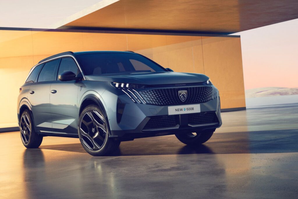 Peugeot-5008-e-5008-5-seater-model-unveiled-2-1024x683.jpg