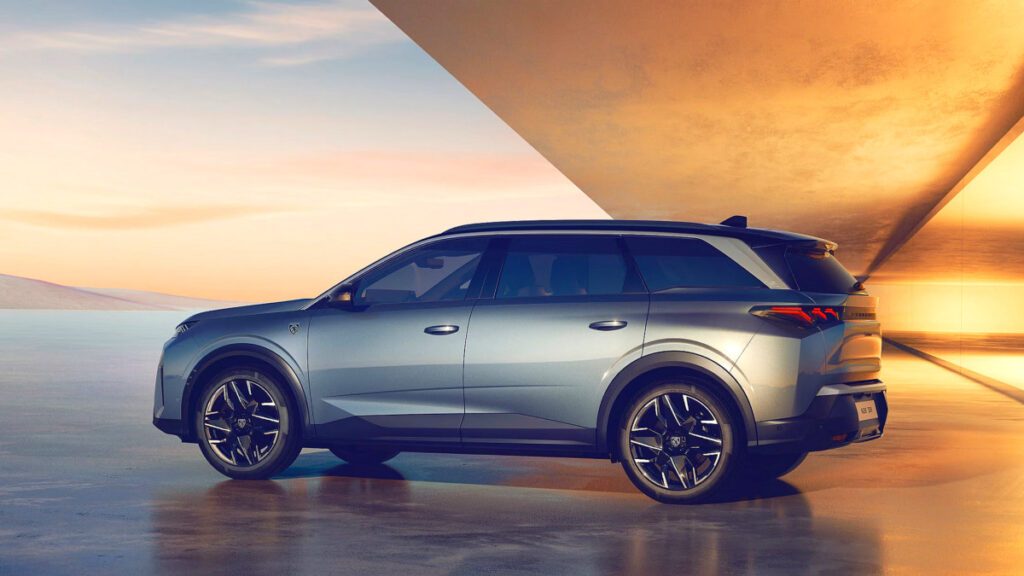 Peugeot-Dual-Motor-Electric-SUV-Unveiled-4-1024x576.jpg