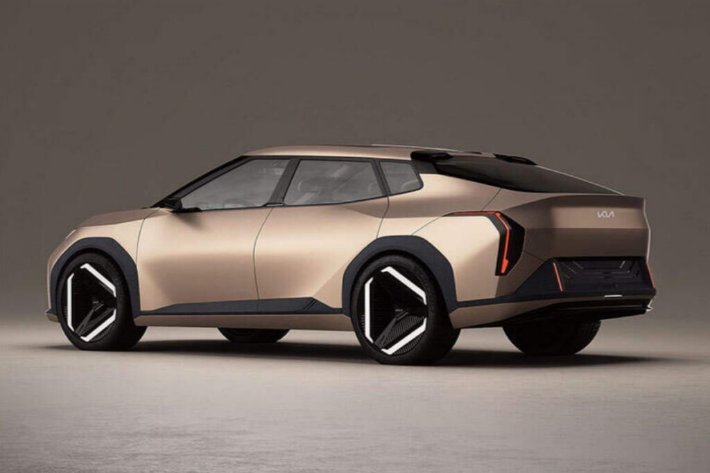 Kia-EV4-confirmed-to-be-released-in-March-3-1024x683.jpg