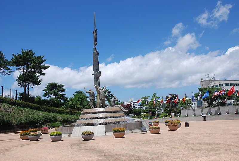 800px-Geoje-POW_Camp_Memorial_Tower.jpg