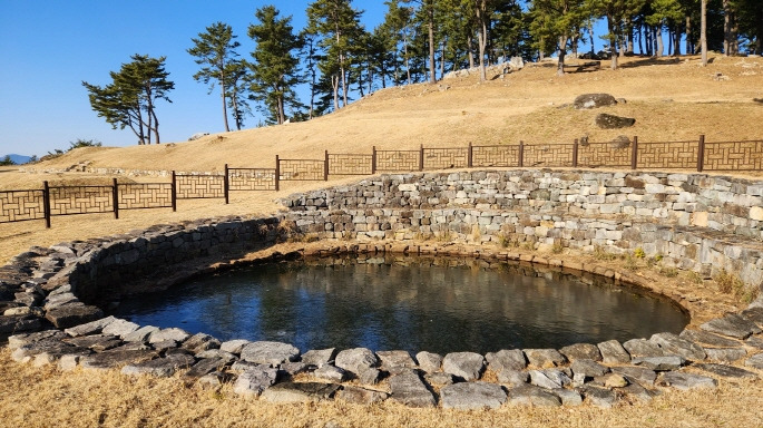 둔덕기성 천지연.jpg