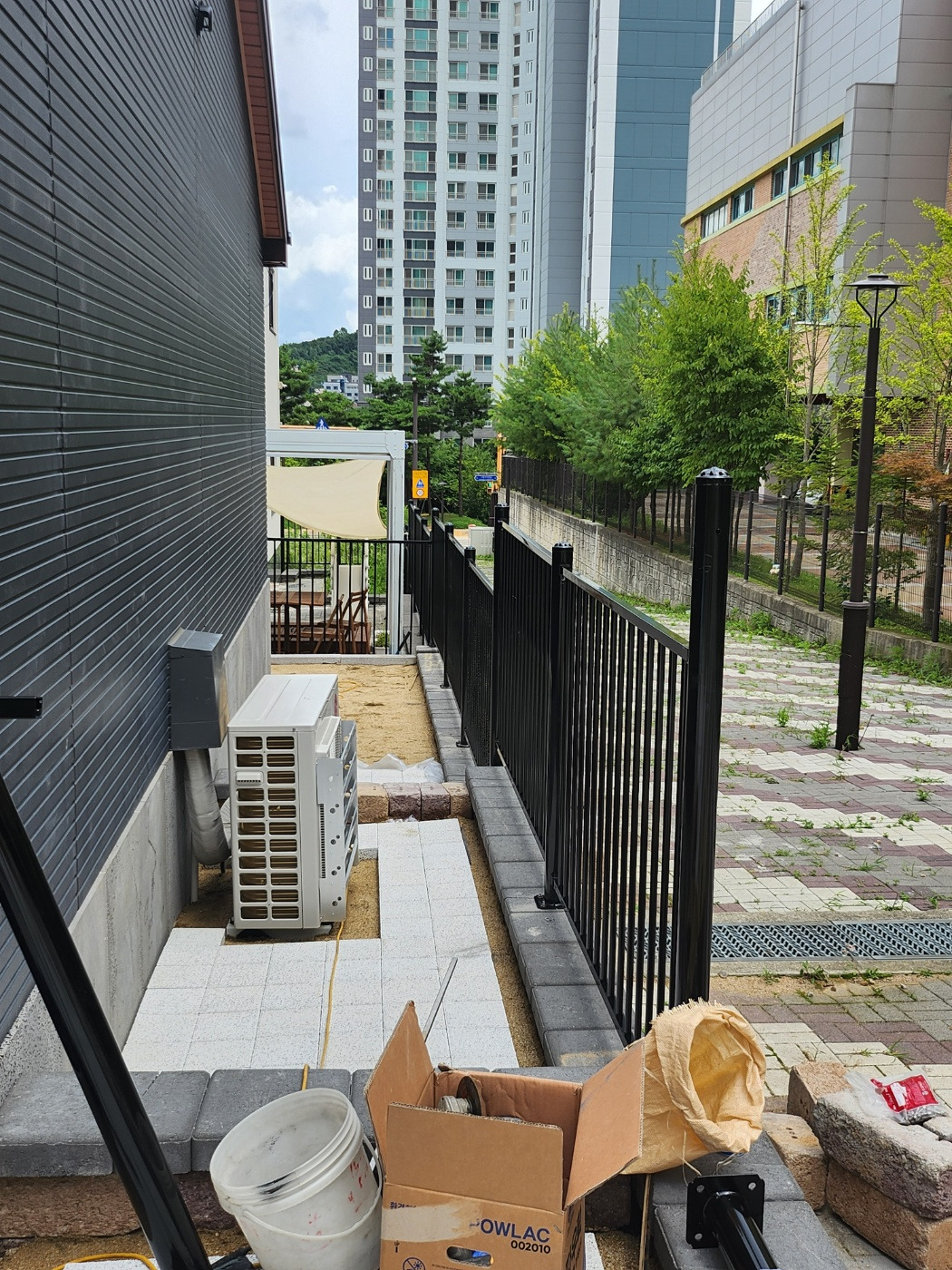 펜스 시공 사진.jpg