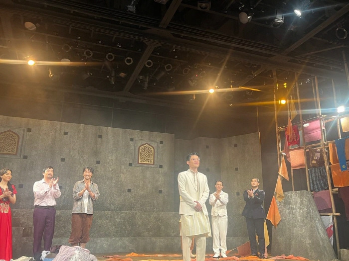 [크기변환]도비왈라 정치인.jpg