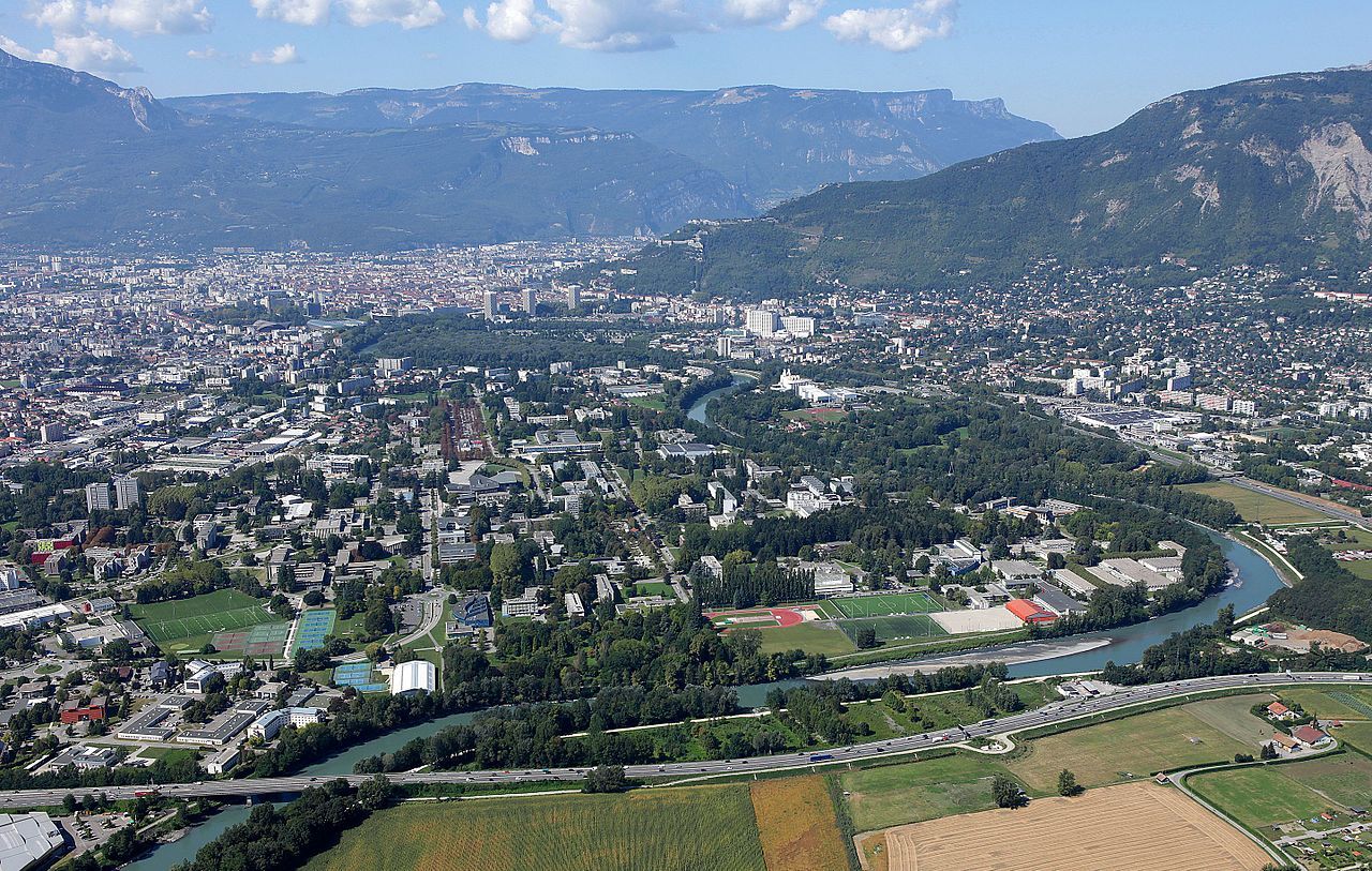 Domaine_universitaire_Grenoble.jpg