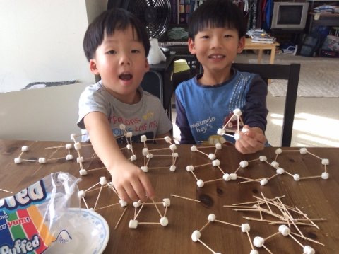 마시멜로와 아이들.jpg