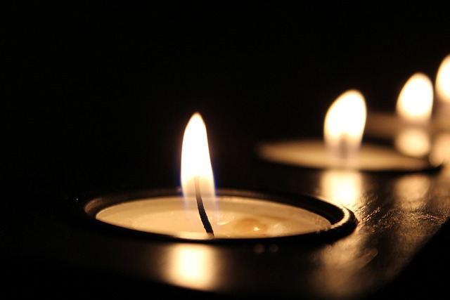 candles-2181896_640.jpg