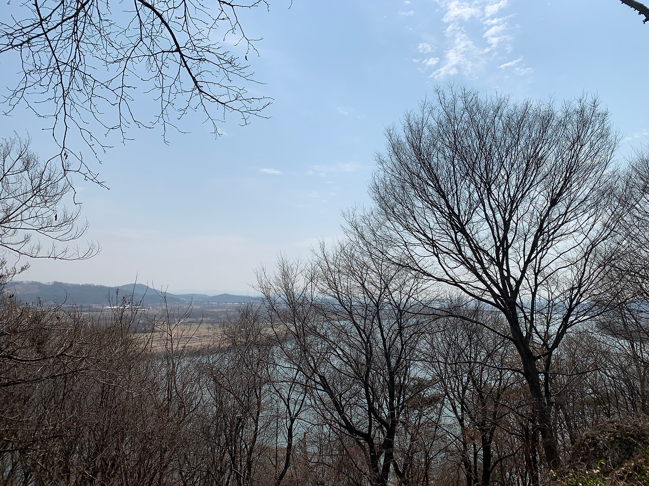 삼신당에서 본 남한강.jpg