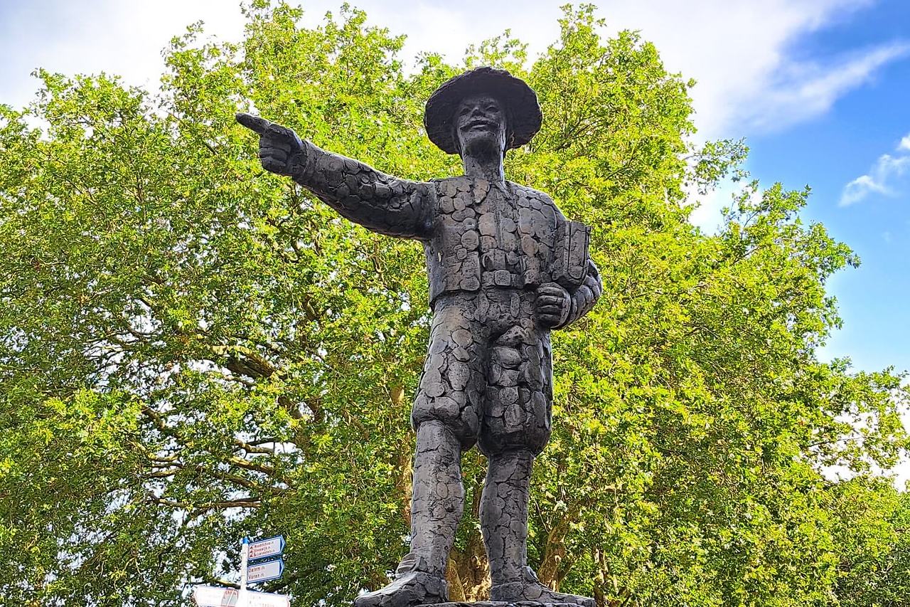 Nederland-gorinchem-hendrik-hamel-standbeeld.jpg