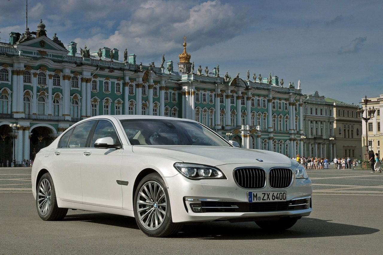 9-BMW-7-Series_2013_.jpg