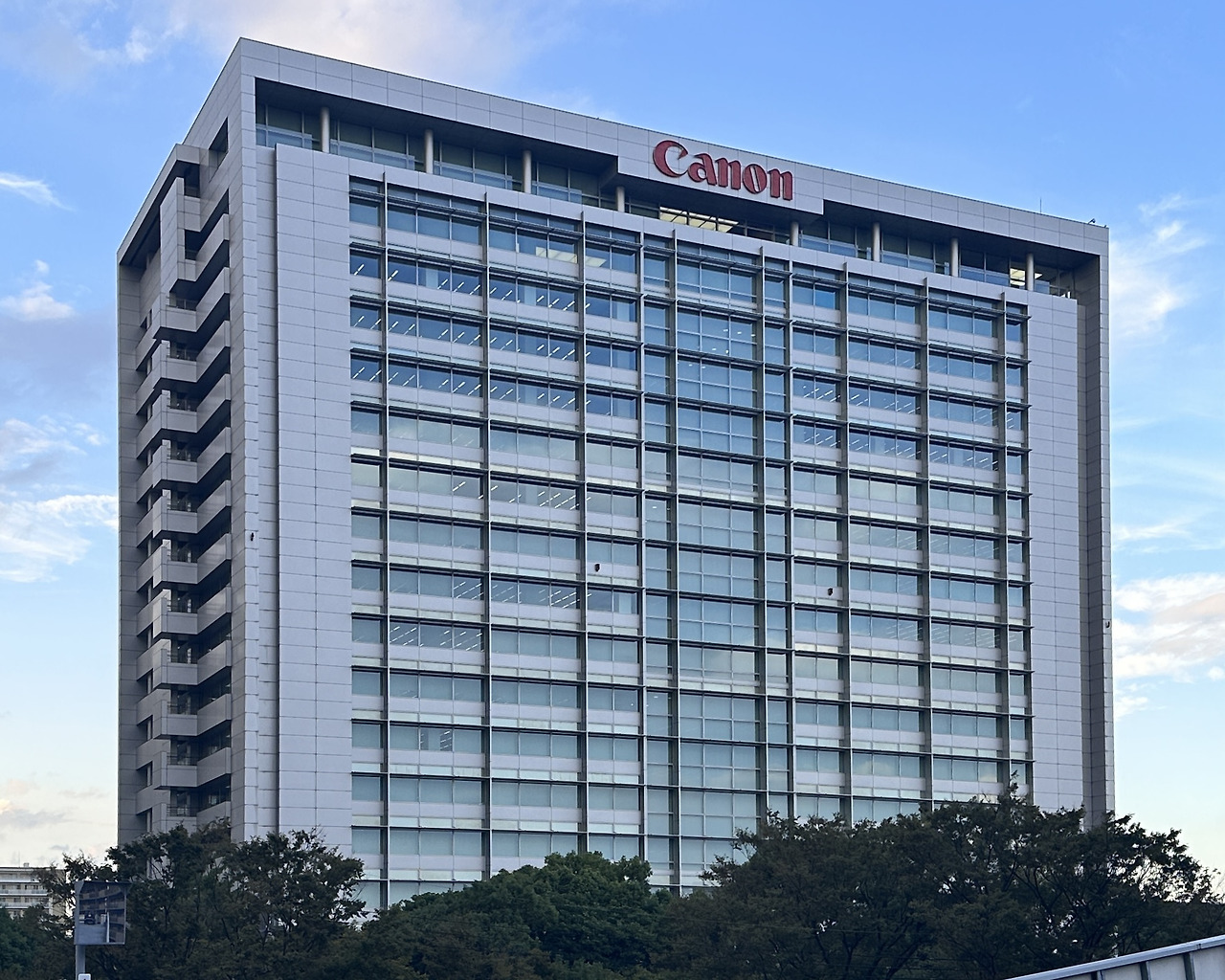 Canon_HQ2.jpg