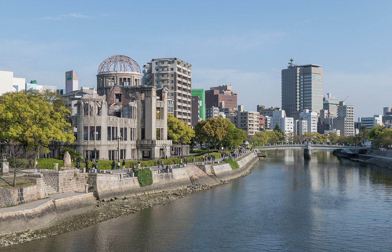 Atomic_Bomb_Dome_and_Motoyaso_River%2C_Hiroshima%2C_Northwest_view_20190417_1.jpg