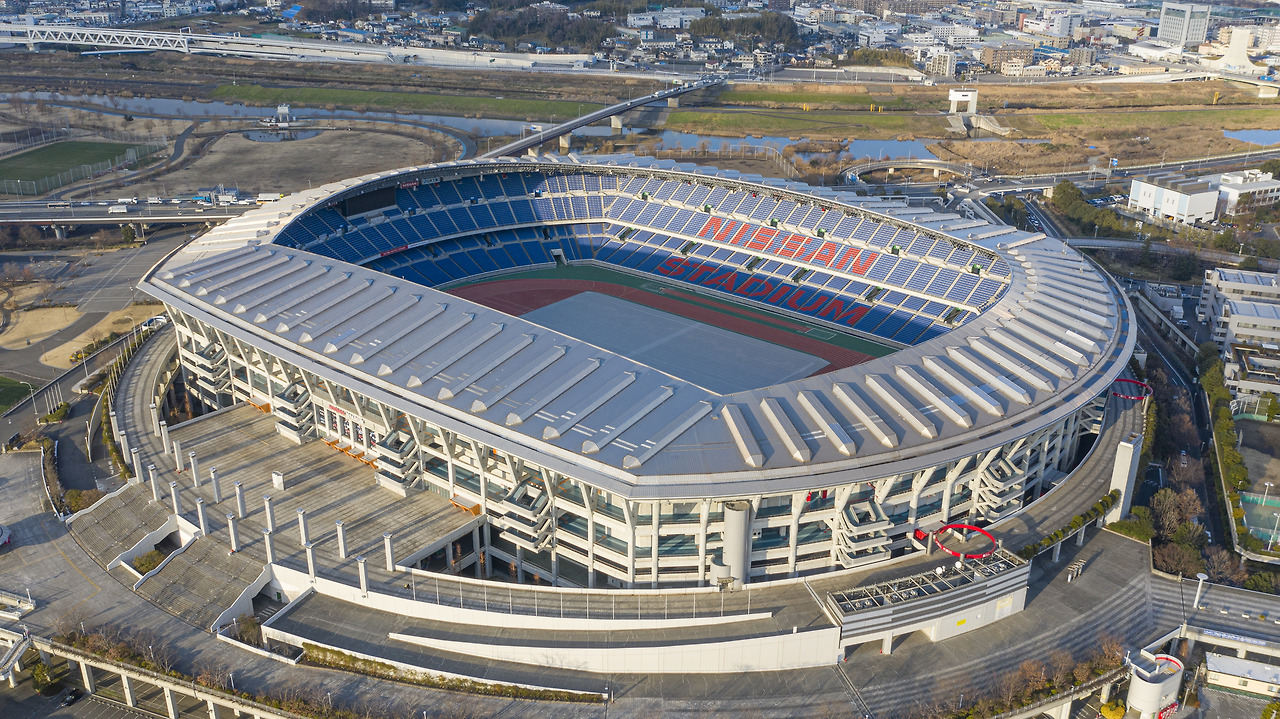 Nissan_International_Stadium_Yokohama.jpg