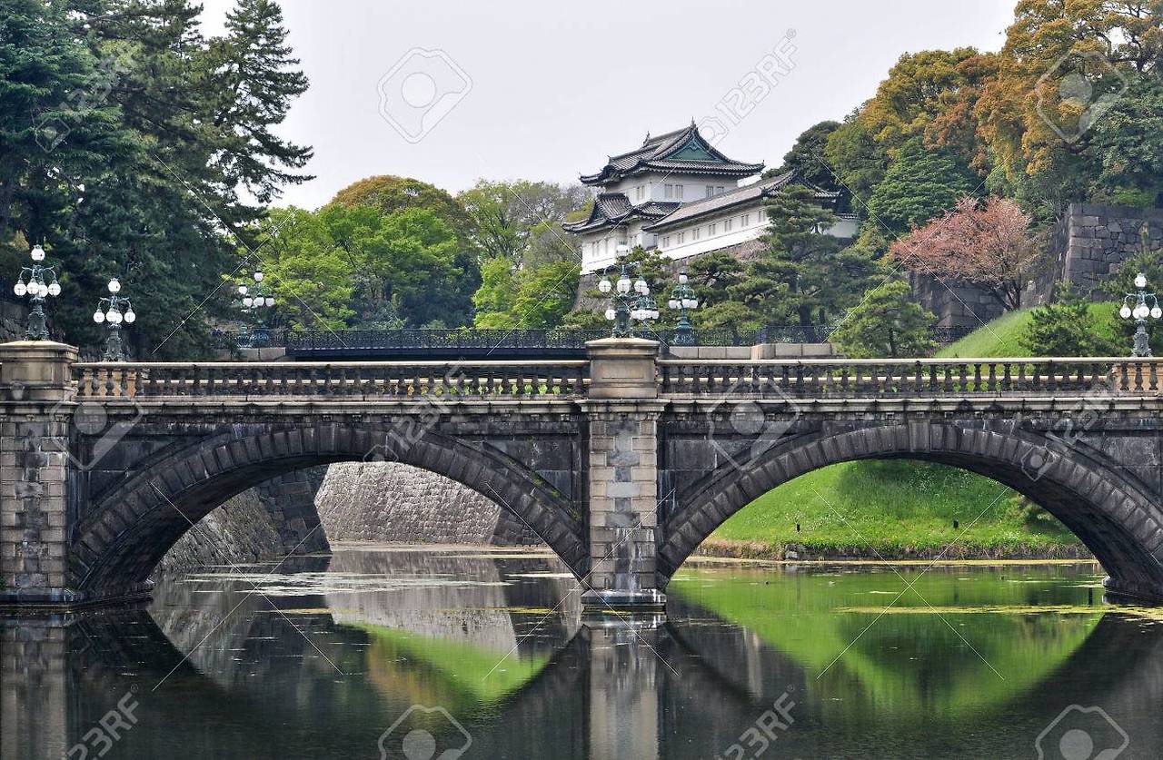 35444740-tokyo-imperial-palace-and-nijubashi-bridge-japan.jpg