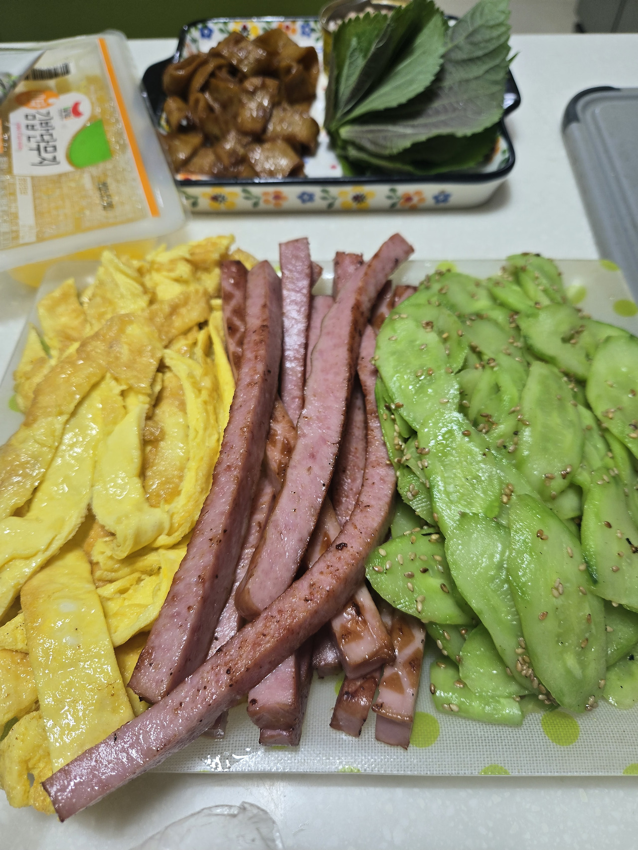 오색빛깔 김밥, 그 안에 담긴 기억 한 줄