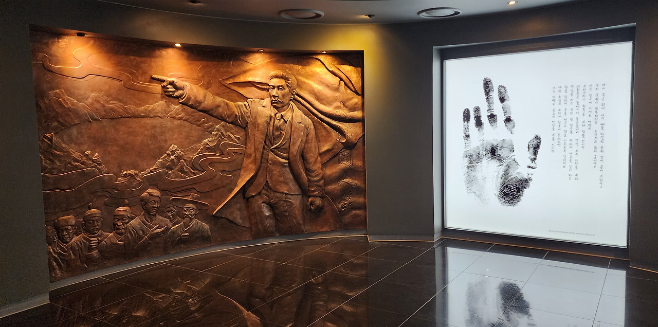 안중근 전시실-11.jpg