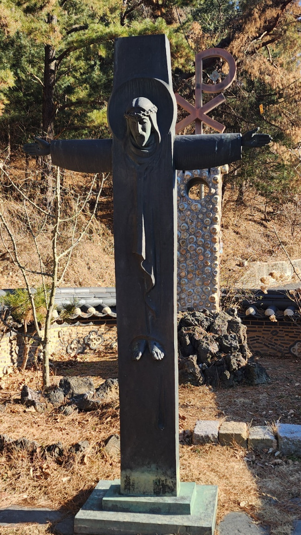 십자가 예수.jpg