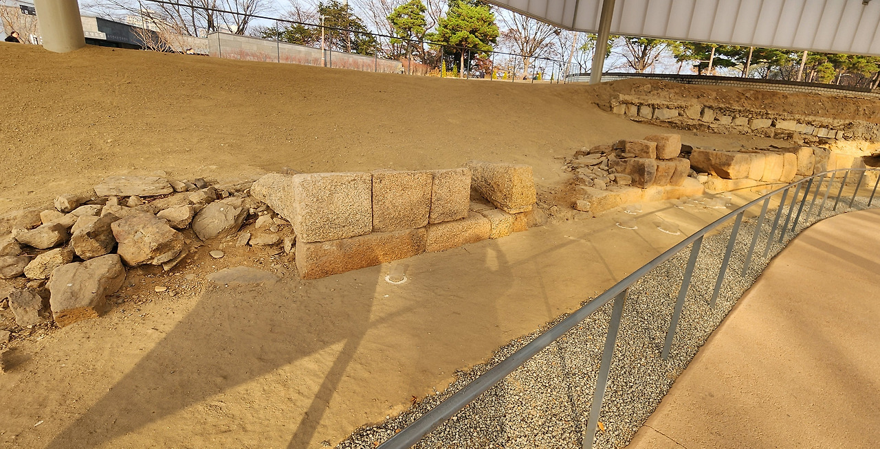 신궁2-내부 전경.jpg