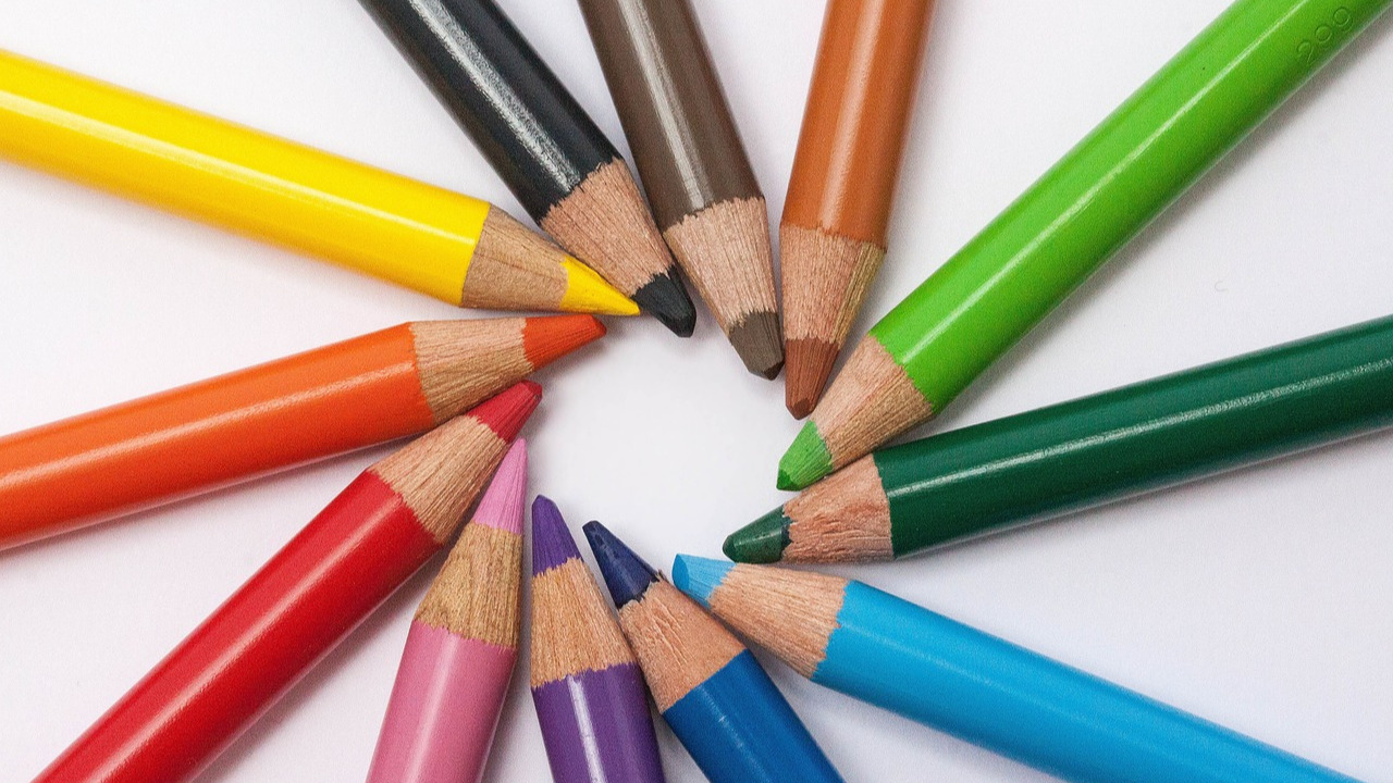 colored-pencils-374771_1280.jpg