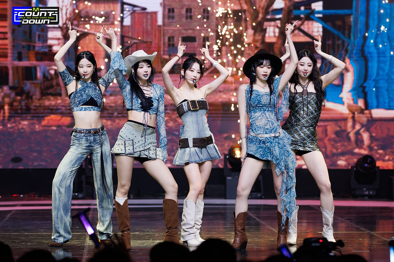 LE_SSERAFIM_(6) (1).jpg