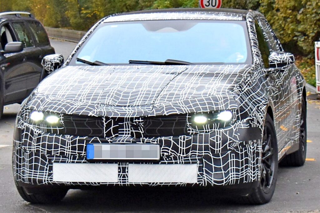 2026-bmw-i3-sedan-spy-shot-1024x683.jpg
