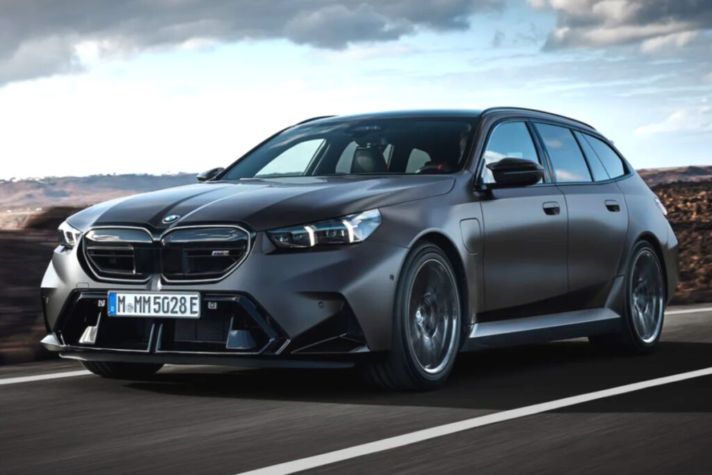 BMW-unveils-new-M5-Touring-1024x683.jpg
