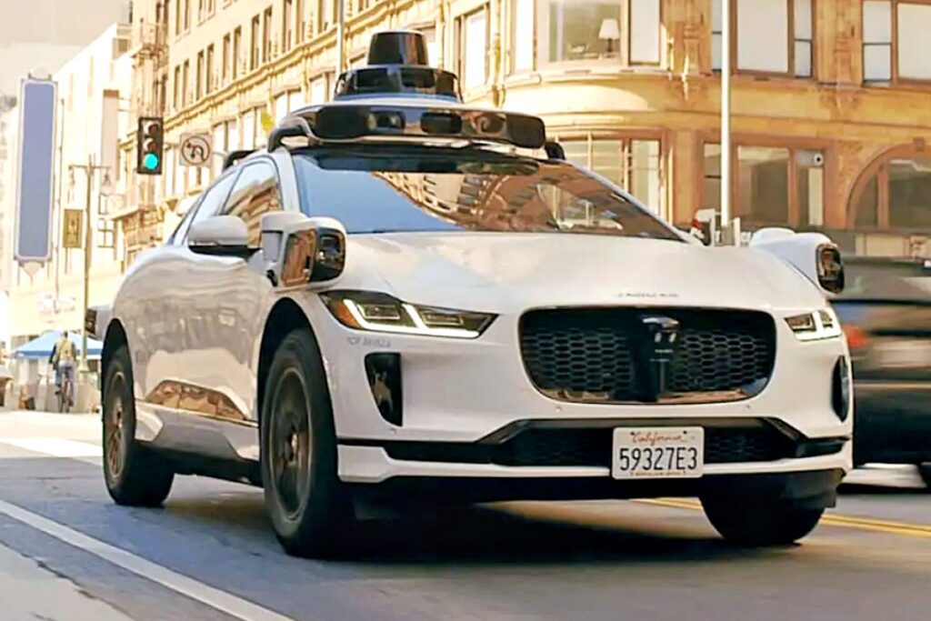 Waymo-Robotaxi-1024x683.jpg