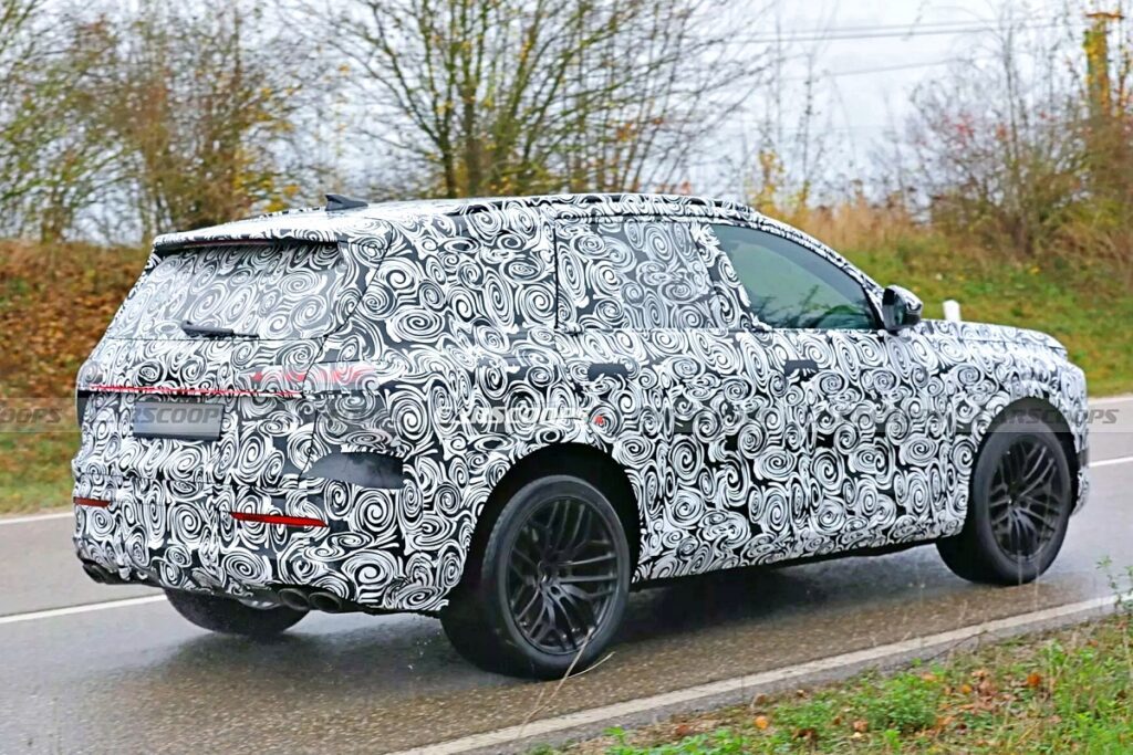 2027-Audi-Q7-spy-shots-1024x683.jpg