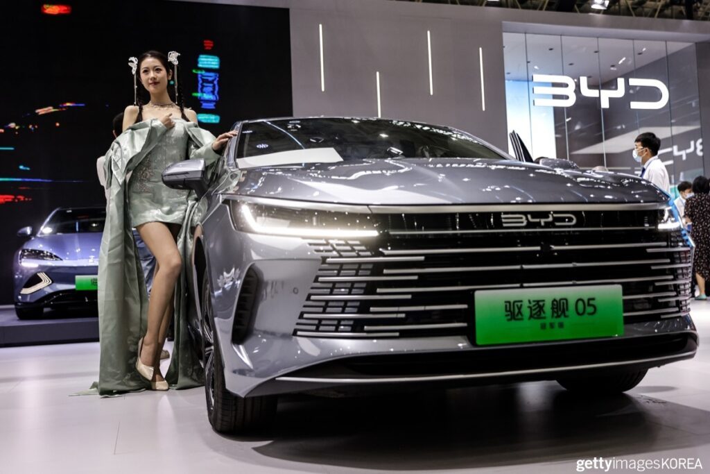 new_eu-raises-tariffs-on-chinese-electric-vehicles-2-1024x683.jpg