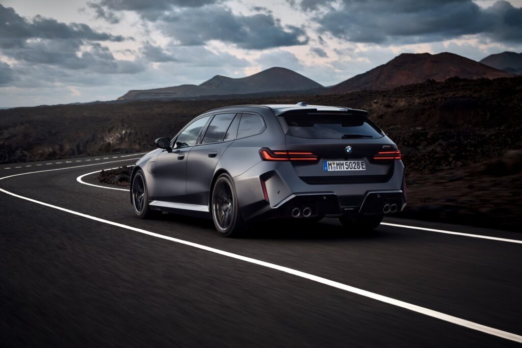 P90564704_lowRes_the-all-new-bmw-m5-t-1024x683.jpg