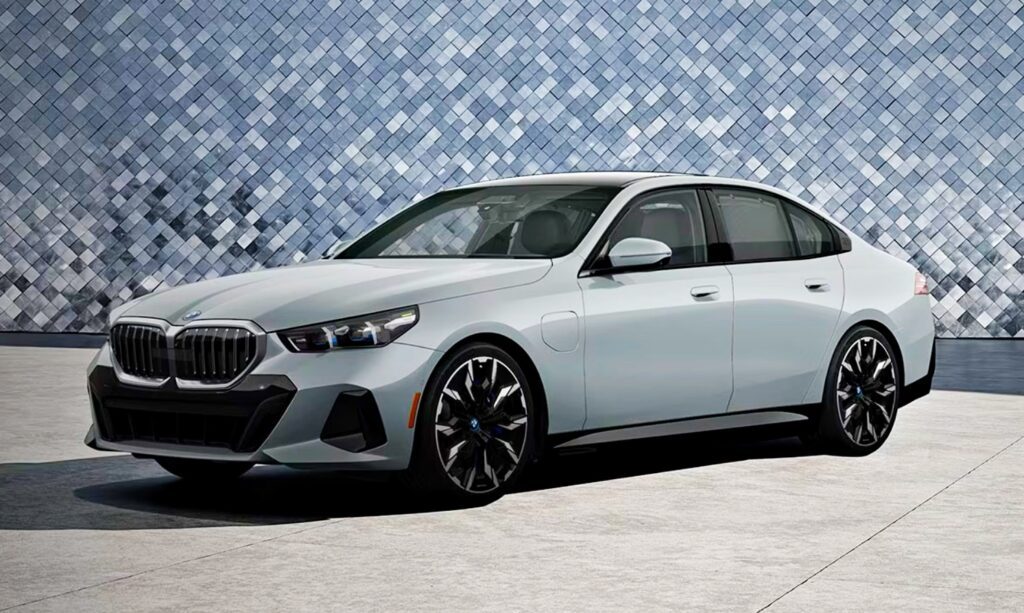 2025-BMW-5%EC%8B%9C%EB%A6%AC%EC%A6%88-1_-1024x613.jpg