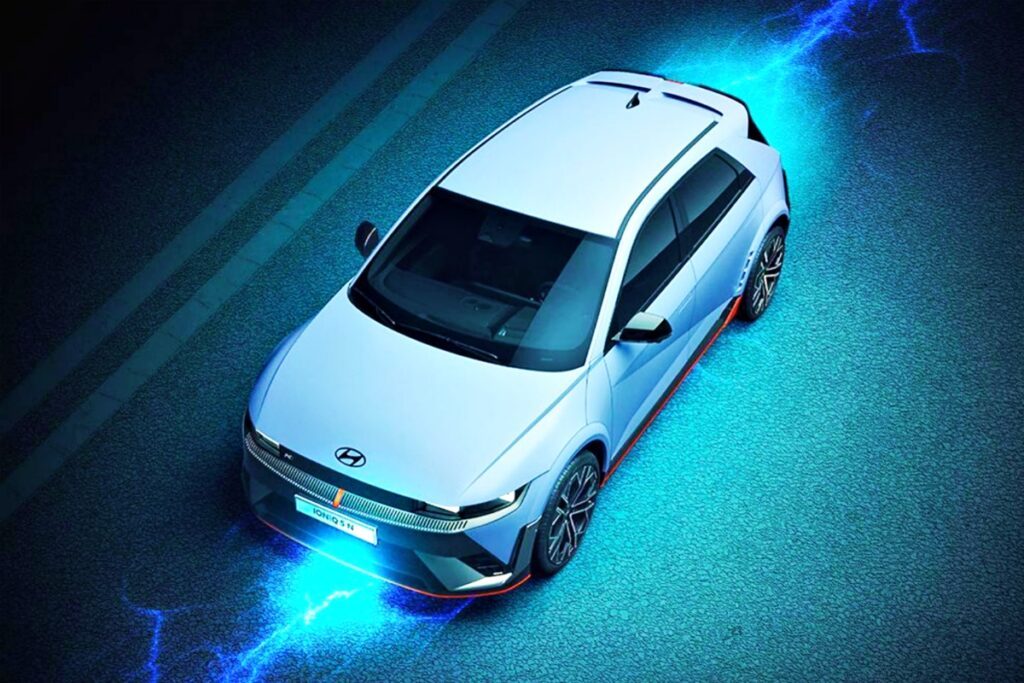 Hyundai-Ioniq-5-N-wireless-charging_-1024x683.jpg