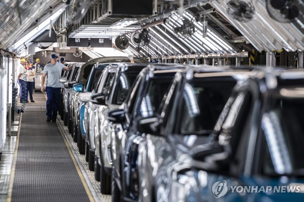 Biggest-crisis-due-to-direct-auto-industry-tariffs-2-1024x681.jpg