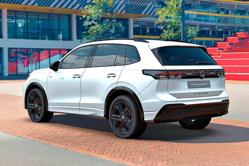 2025-Volkswagen-Tiguan-Black-Edition-1024x683.jpg
