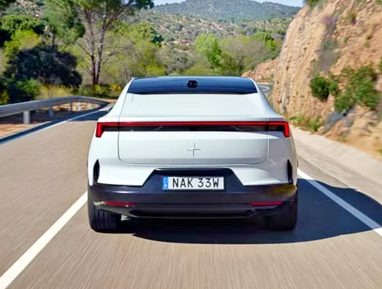 Polestar-4-2_.jpg