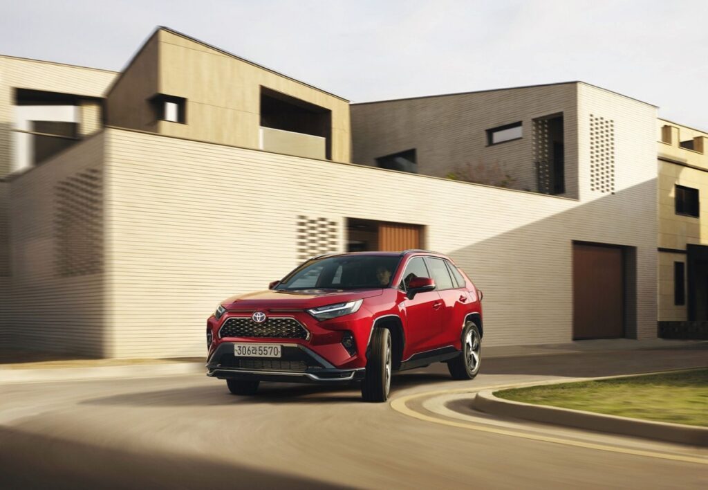%ED%86%A0%EC%9A%94%ED%83%80-rav4-phev-1024x708.jpg