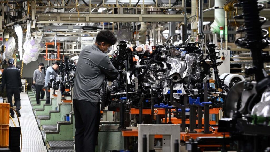 Biggest-crisis-due-to-direct-auto-industry-tariffs-4-1024x576.jpg