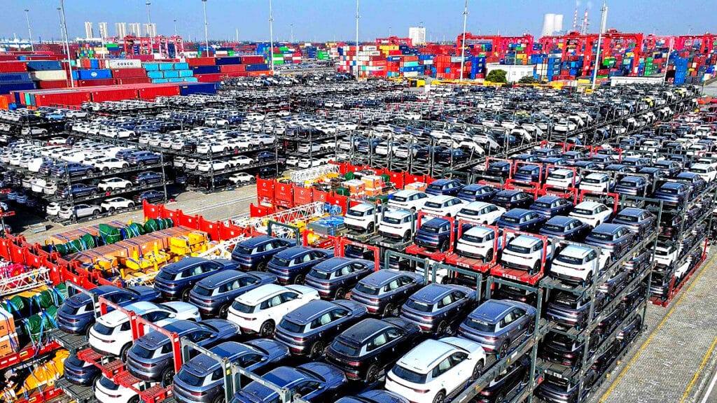 Chinas-Automobile-Manufacturers-Exports-Reach-5-Million-Units-1024x576.jpg