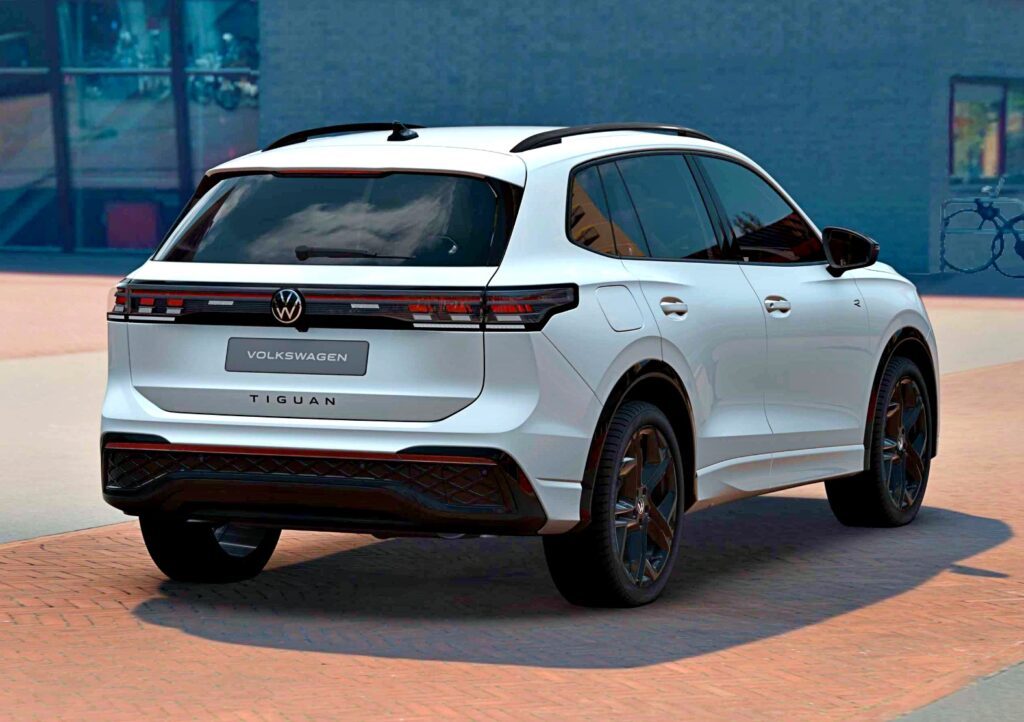 2025-Volkswagen-Tiguan-Black-Edition-3_-1024x722.jpg