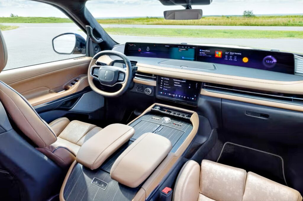 2025-lincoln-navigator-launch-price-1024x680.jpg