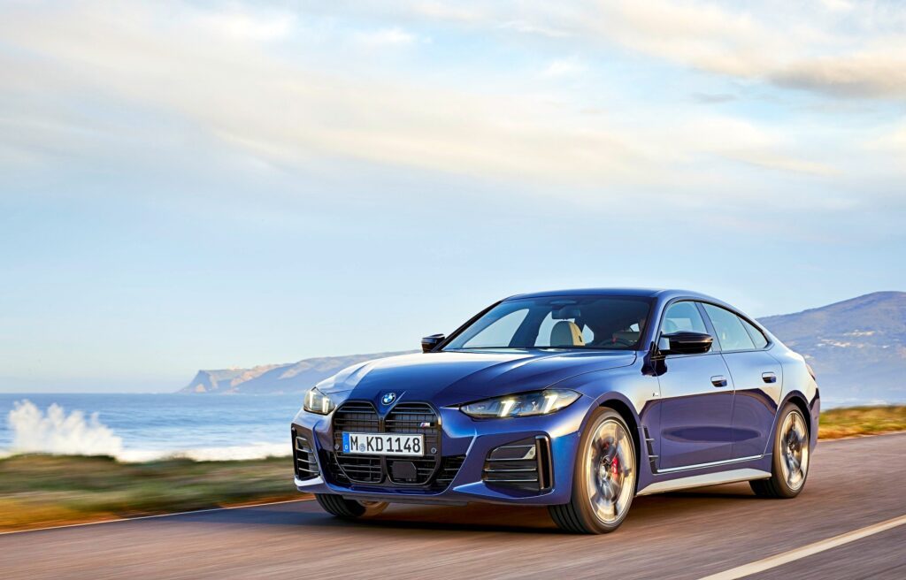 BMW-%EB%89%B4-4%EC%8B%9C%EB%A6%AC%EC%A6%88-%EA%B7%B8%EB%9E%80-%EC%BF%A0%ED%8E%98-1_-1024x656.jpg