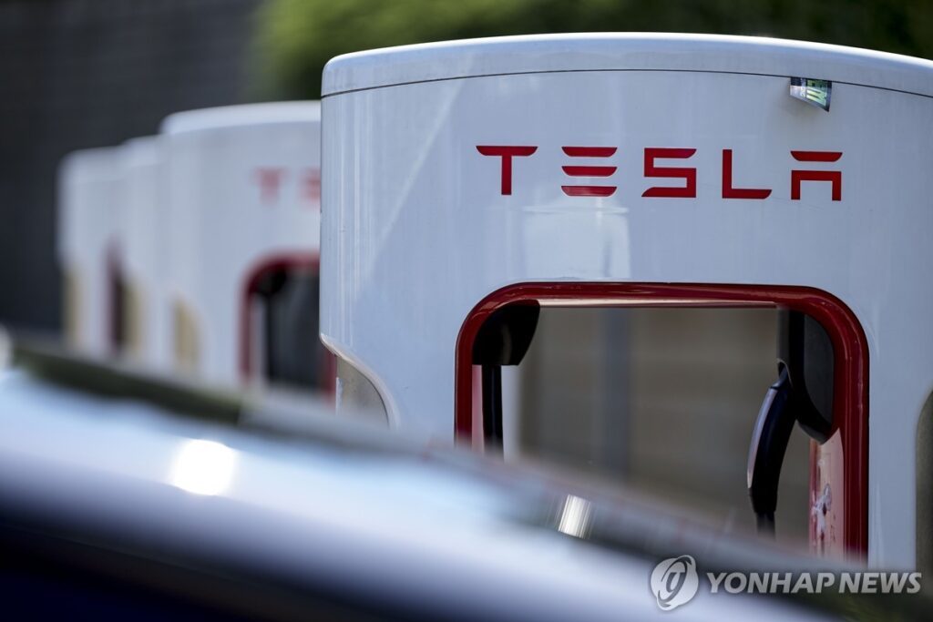 Teslas-Europe-Sales-Drops-China-Grows-2-1024x683.jpg