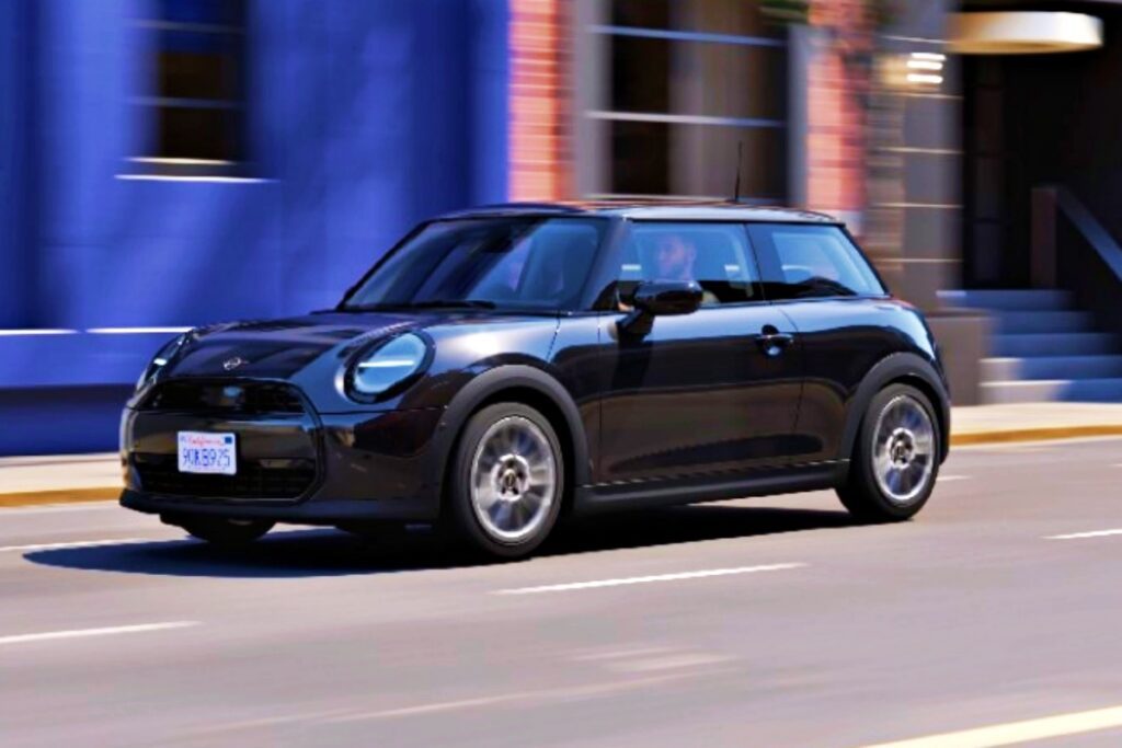 New-MINI-Cooper-C-3door-1024x683.jpg