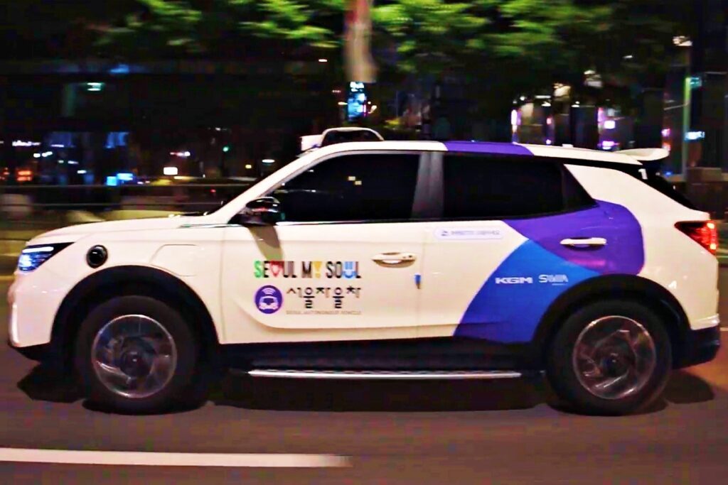 KG-Mobility-SWM-autonomous-driving-taxi-1024x683.jpg