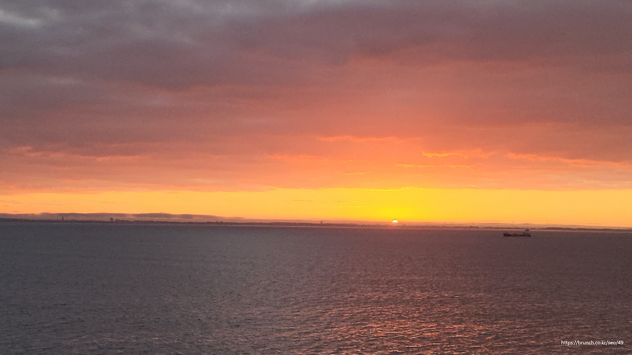 Baltic sunrise 241005 (10).jpg