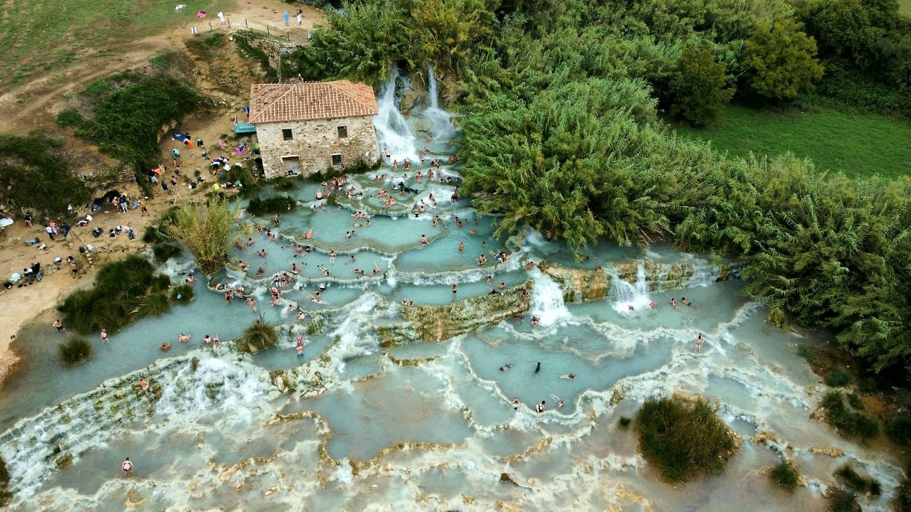 사트루니아 온천 9.jpg