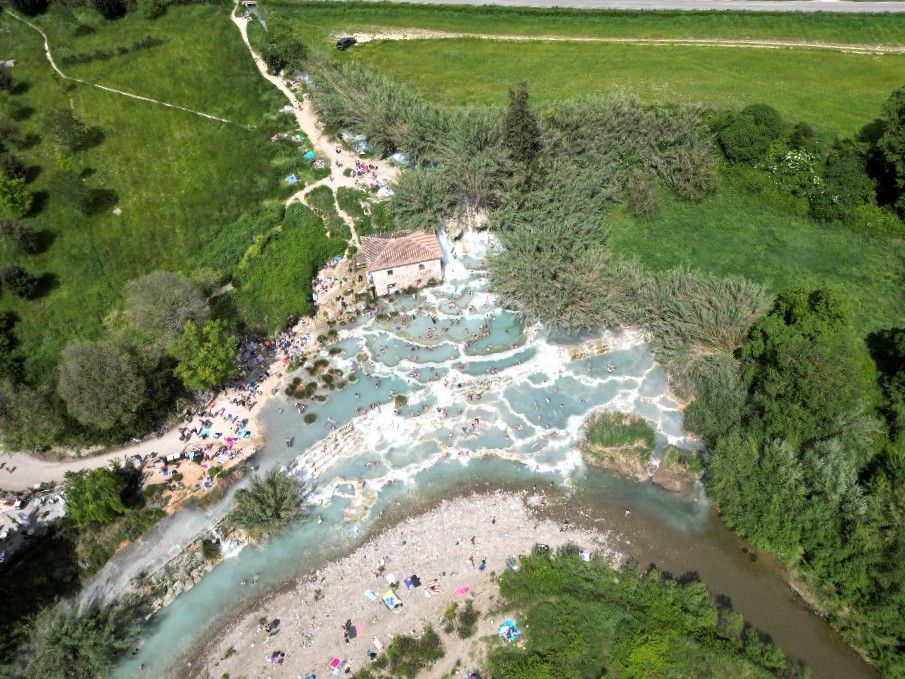 사트루니아 온천 (Cascate del Mulino) 1.jpg