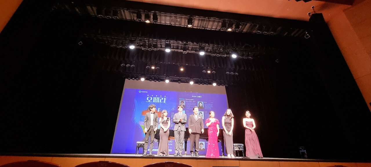 들려줄게요 오페라 출연진.jpg