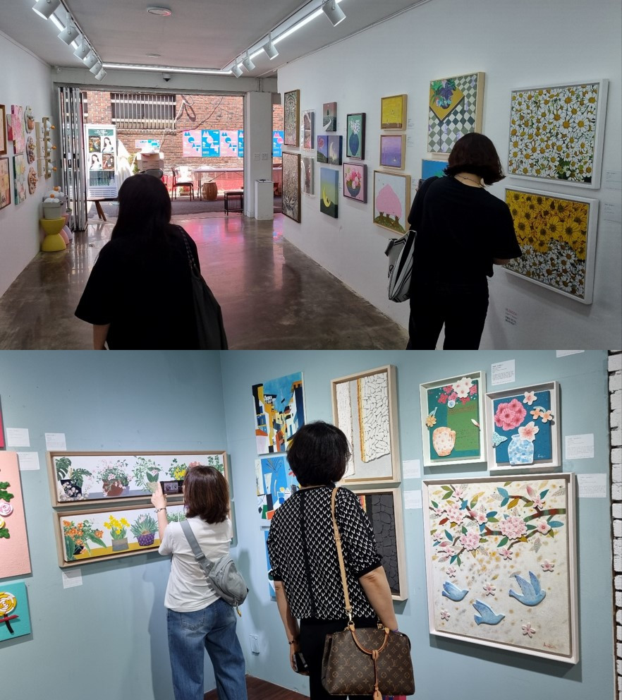 아트페어 관람객.jpg